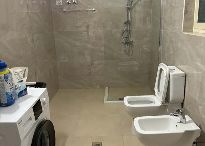 Marina Oasis Daire Avlonya